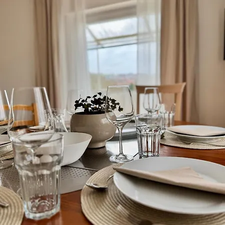 Fewo Pelkmann Apartment 2 - Die Gruene Oase - Garten & Balkon Lägenhet Weikersheim
